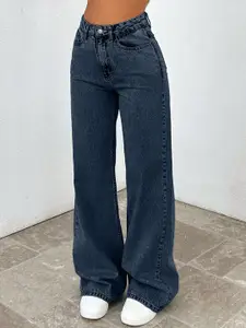 DressBerry Women Comfort High-Rise Light Fade Acid Wash Stretchable Boyfriend Fit  Jeans