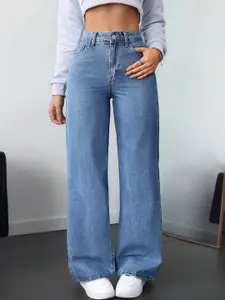 DressBerry Women Comfort Straight Fit High-Rise Light Fade  Stretchable Jeans