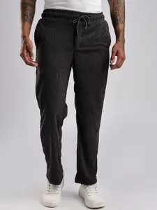 NEVER NEUD Men Relaxed Fit Corduroy Traveller Trousers