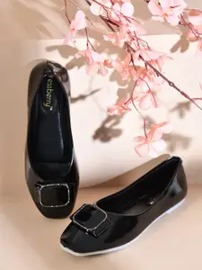 DressBerry Women Mojaris Flats