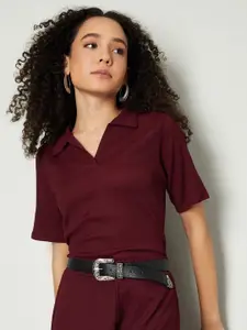 max Women Solid Polo Collar T-shirt