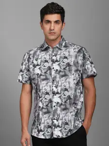 Louis Philippe Sport Men Slim Fit Floral Printed Cotton Casual Shirt