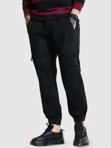 Snitch Men Black Relaxed Fit Cargo Joggers