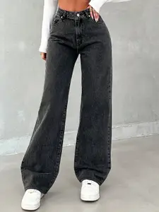 DressBerry Women Comfort Straight Fit High-Rise Light Fade Stretchable Jeans