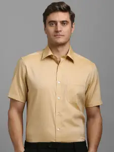 Louis Philippe Men Classic Regular Fit Spread Collar Solid Cotton Formal Shirt