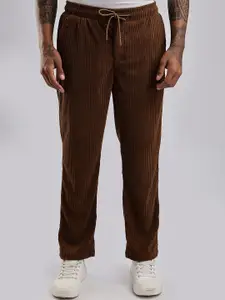 NEVER NEUD Men Relaxed Fit Corduroy Traveller Trousers