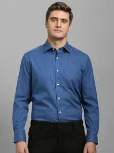 Louis Philippe Men Classic Regular Fit Spread Collar Checked Cotton Formal Shirt