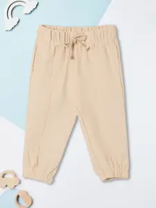 max Boys Cotton Regular Fit Mid-Rise Joggers