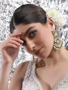 AURAA TRENDS Gold-Plated Stones Studded & Pearls Beaded Teardrop Chandelier Drop Earrings