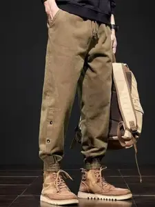 The Roadster Lifestyle Co Men Straight Fit Cargo Joggers Trousers With Snap Button Details