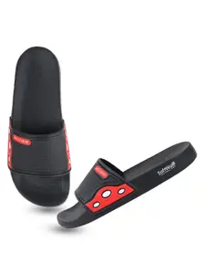 WELCOME Men Colourblocked Sliders Grip & Bounce With 40% Less Pressure