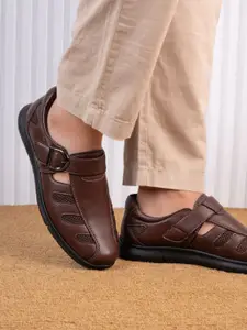 The  Roadster Lifestyle Co Men Shoe Style Lightweight Sandals