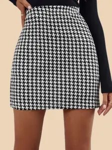 DIMPY GARMENTS Women Printed Slip-On Straight Pencil Mini Skirt