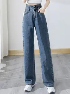 The Roadster Lifestyle Co. Women Straight Fit Mid-Rise Clean Look Jeans