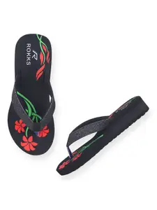 ROKKS Women Printed Rubber Slip-On