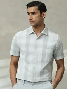 Mufti Men Slim Fit Checked Spread Collar Casual Shirt