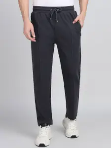 Alan Jones Men Mid-Rise Track Pants