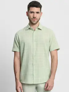 Mufti Men Textured Spread Collar Casual Shirt