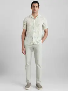 Mufti Men Relaxed Fit Textured Cuban Collar Casual Shirt