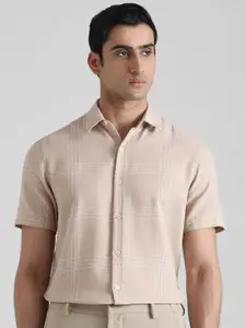 Mufti Men Slim Fit Textured Spread Collar Casual Shirt