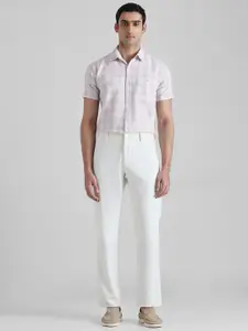 Mufti Men Slim Fit Textured Spread Collar Cotton Casual Shirt