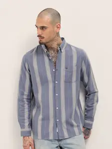 THE BEAR HOUSE Men Slim Fit Vertical Striped Button-Down Collar Cotton Casual Shirt