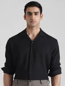 Mufti Men Slim Fit Textured Cuban Collar Casual Shirt