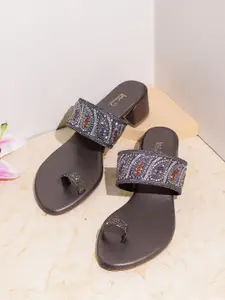 Inc 5 Women Grey Synthetic Embellished Mid-Top Ethnic One Toe Flats