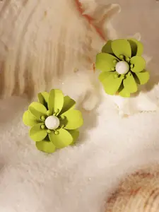 Priyaasi Floral Studs Earrings