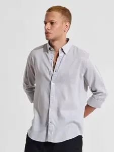 Snitch Men Smart Fit Solid Button-Down Collar Casual Shirt