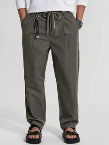 Snitch Men Olive Relaxed Fit Trousers