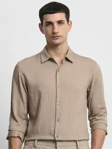 Mufti Men Slim Fit Textured Spread Collar Casual Shirt