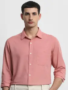 Mufti Men Slim Fit Solid Spread Collar Casual Shirt