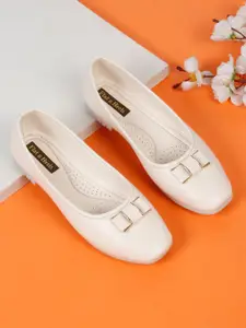 Flat n Heels Round Toe Ballerinas