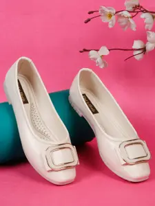 Flat n Heels Round Toe Ballerinas