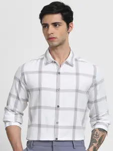Mufti Men Slim Fit Checked Spread Collar Cotton Casual Shirt