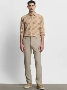 Mufti Men Slim Fit Geometric Printed Spread Collar Cotton Casual Shirt