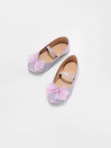 Pantaloons Junior Girls Fashion with Bows Flats