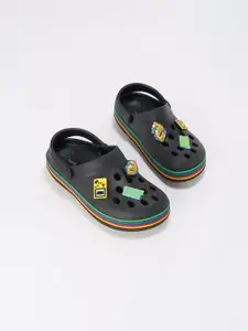 Pantaloons Junior Boys Slip-On Round Toe Clogs