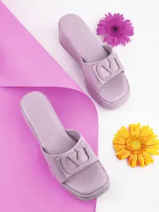 Froh Feet Women Solid Flatform Sandals