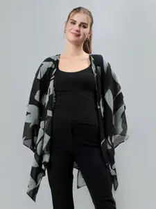 ETRAANA Abstract Printed Kaptan Type Short Shrug