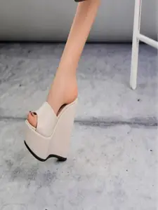 GLO GLAMP Women Open Toe Wedge Heel Sandals