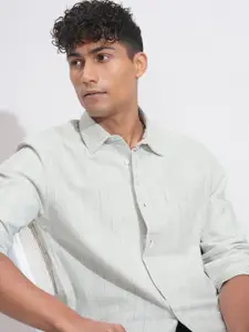 HIGHLANDER Men Comfort Relaxed Fit Spread Collar Vertical Striped Cotton Casual Shirt