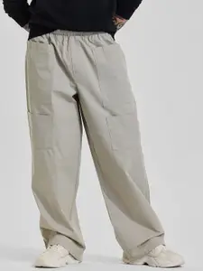 Snitch Men Loose Fit Cargos Trousers
