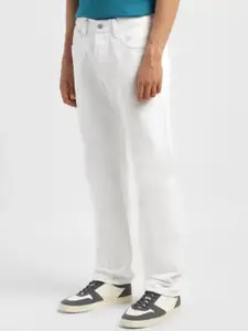 LINARIA Men Classic Straight Fit Mid-Rise Cotton Jeans
