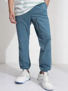 HIGHLANDER Men Cotton Comfort Mid-Rise Straight Fit Cargos Trousers