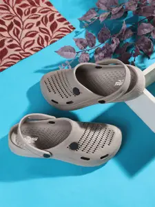 The Roadster Lifestyle Co Men Self Design Clogs