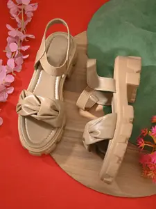 Froh Feet Women Solid Mid-Top Platform Heels Sandals