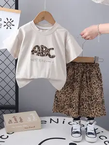 INCLUD Boys Typographic Printed Round Neck T-shirt With Shorts