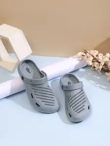 The Roadster Lifestyle Co Men Self Design Clogs